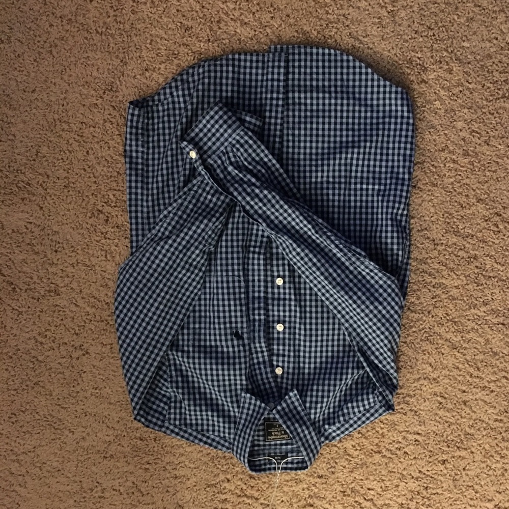 Men’s button down - Picture 2 of 3